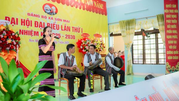 Nghệ nhân ưu tú Đinh Thị Y: Người giữ hồn dân ca Hrê
